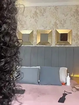 Lorenn Sweet online show from March 2026 11:47:02 AM