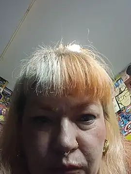 Snapshot of lady_polka chatting on February 2026 03:58:01 AM lady polka online show from February 2026 03:58:01 AM