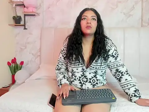 Snapshot of KaileeRoss chatting on February 2026 07:44:02 PM KaileeRoss online show from February 2026 07:44:02 PM