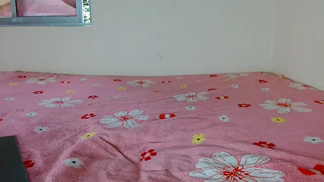 valkahot20 online show from April 2026 02:12:01 PM