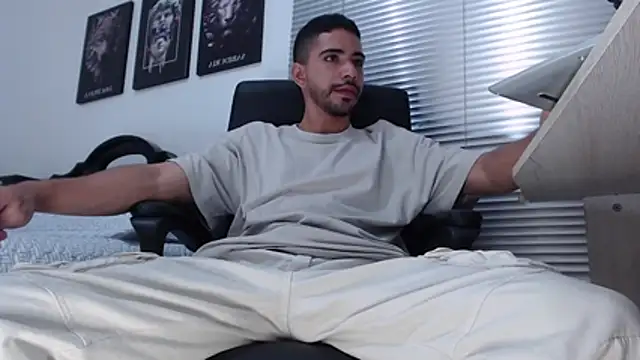 Kratoswolf online show from April 2026 05:43:01 PM