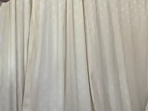 Zoe Robbins online show from April 2026 03:27:02 AM