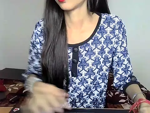 SIKSHA SINGH online show from April 2026 03:30:02 PM