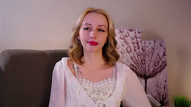 EugeniaEarl online show from February 2026 01:12:02 PM