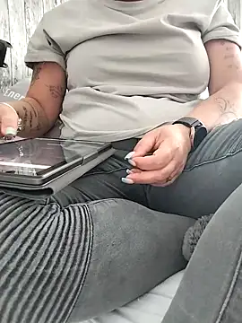 Emma12117 online show from March 2026 09:58:02 AM