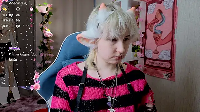 Snapshot of May_leaf chatting on February 2026 01:38:01 AM May leaf online show from February 2026 01:38:01 AM