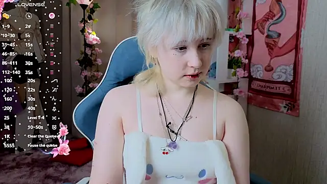 Snapshot of May_leaf chatting on March 2026 05:42:01 AM May leaf online show from March 2026 05:42:01 AM