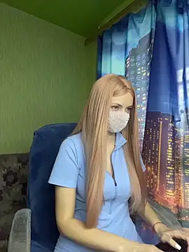 SophieBlackwood online show from April 2026 01:41:01 PM