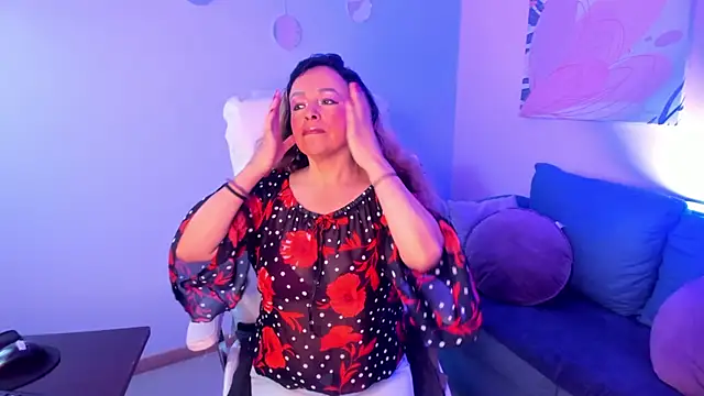 Ivonne 4 online show from April 2026 12:55:01 PM