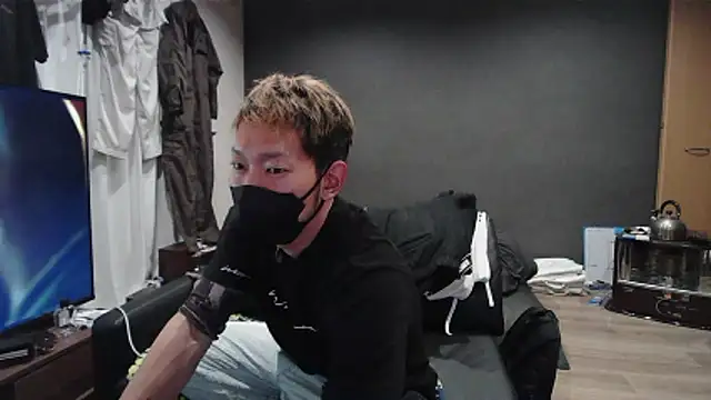 ryuaaaaa online show from April 2026 02:13:02 PM