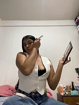 Alara Key online show from February 2026 10:53:01 PM