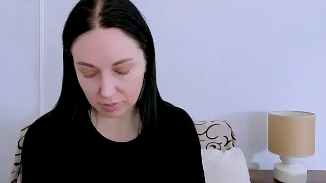 MiaFair online show from April 2026 03:28:01 PM