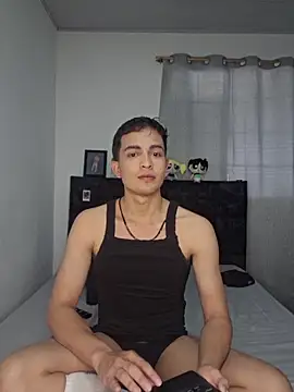 Snapshot of NewYoungHot chatting on February 2026 08:40:01 PM NewYoungHot online show from February 2026 08:40:01 PM