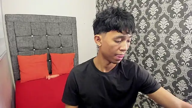 Little Twink19x online show from June 2026 07:27:02 PM