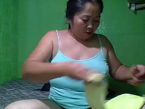 Snapshot of sweetanne19 chatting on February 2026 01:01:02 PM sweetanne19 online show from February 2026 01:01:02 PM