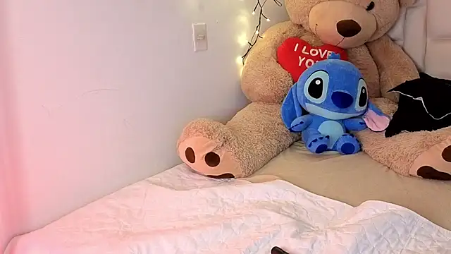 AriaKyle online show from March 2026 04:26:01 AM