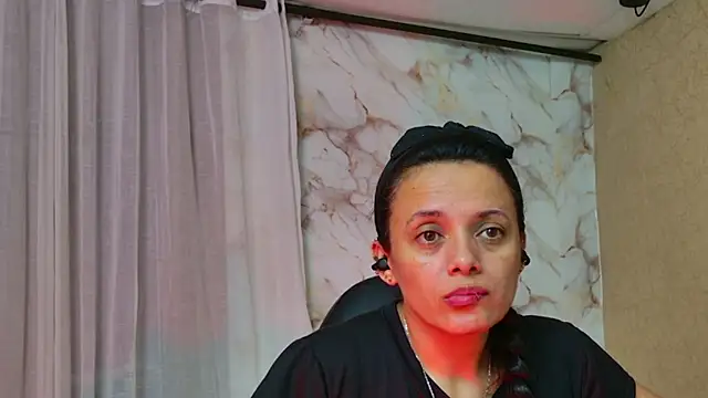 QueenSallyDesire online show from April 2026 03:01:04 AM