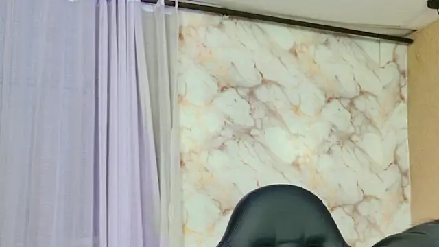 QueenSallyDesire online show from April 2026 01:10:01 AM