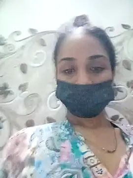 Vandana122 online show from May 2026 12:45:01 PM