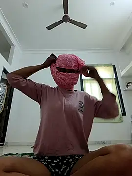 Snapshot of reena-sassy chatting on February 2026 08:27:02 AM reena-sassy online show from February 2026 08:27:02 AM