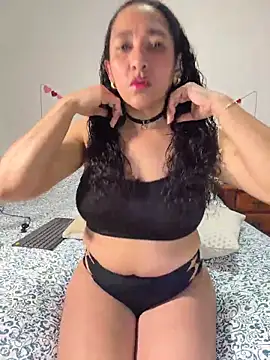 CrystalIvy online show from April 2026 01:37:02 AM