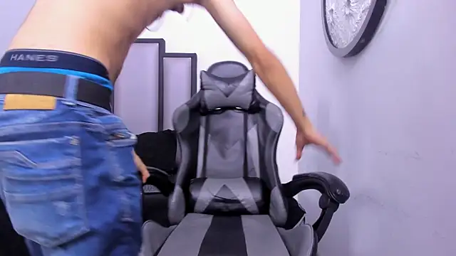 Endrick-23 online show from March 2026 04:05:02 AM