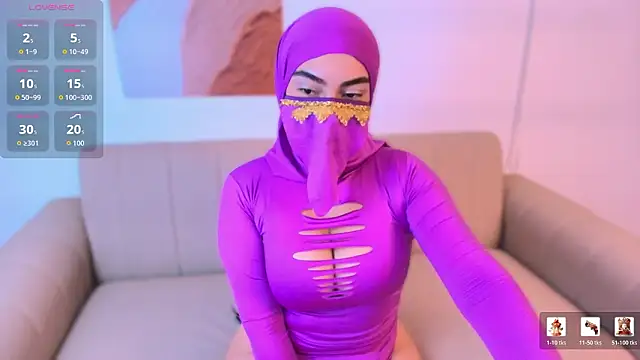 Snapshot of Malika_Noor chatting on February 2026 02:04:02 PM Malika Noor online show from February 2026 02:04:02 PM