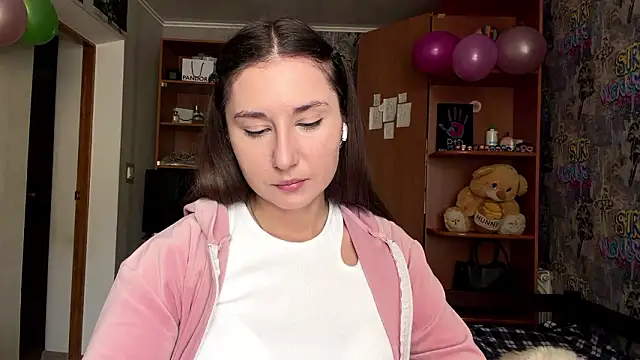 Snapshot of poly_princess chatting on February 2026 06:11:02 AM poly princess online show from February 2026 06:11:02 AM