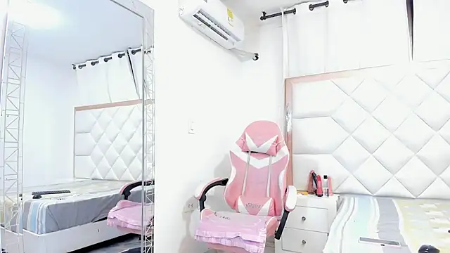 michelleblair1 online show from March 2026 01:27:02 PM