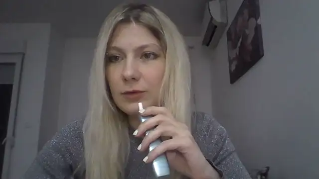 Foxy Bright online show from March 2026 07:17:02 PM