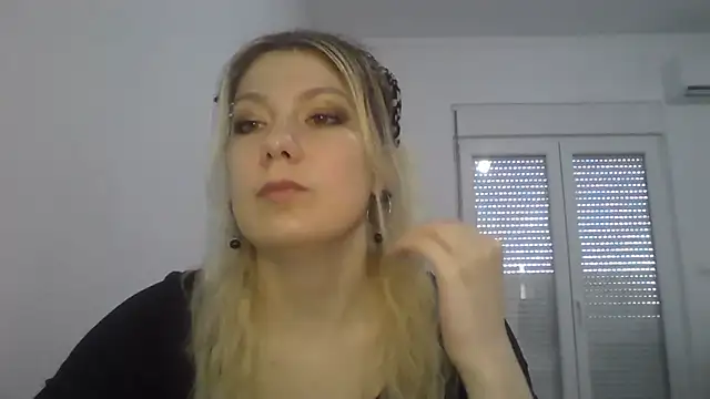 Foxy Bright online show from March 2026 11:54:02 AM