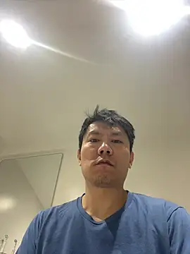 Snapshot of HINKK chatting on April 2026 03:45:01 AM HINKK online show from April 2026 03:45:01 AM