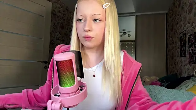 Snapshot of JeneeBIanks chatting on February 2026 11:41:01 AM JeneeBIanks online show from February 2026 11:41:01 AM