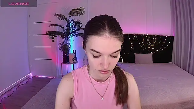 Ann Wood online show from May 2026 03:22:02 PM
