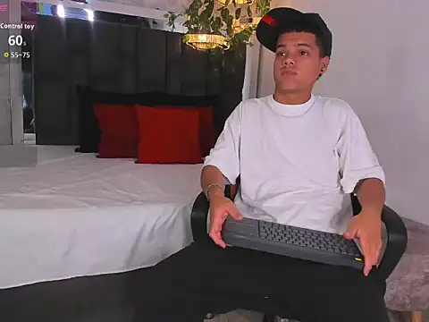 Snapshot of PATRIICKMILLER chatting on February 2026 03:43:01 PM PATRIICKMILLER online show from February 2026 03:43:01 PM