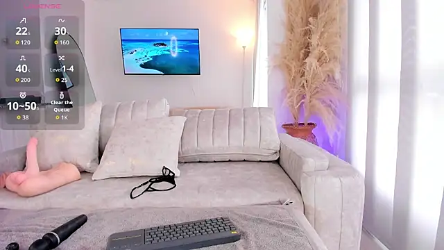 sofiawiliams online show from April 2026 01:08:02 PM