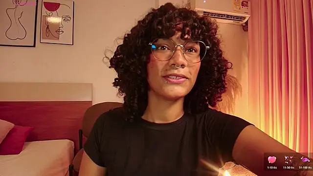 Meganlux1 online show from June 2026 07:45:02 PM