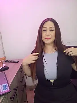 PamelaThoms online show from May 2026 01:00:01 AM