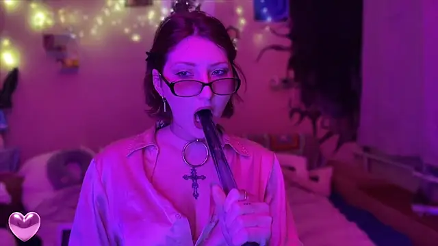 Snapshot of VelvetLiquorrr chatting on February 2026 02:54:01 AM VelvetLiquorrr online show from February 2026 02:54:01 AM