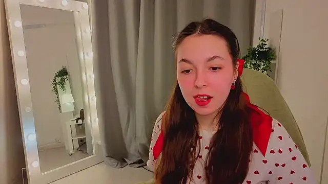 BellaThery online show from March 2026 05:14:02 AM