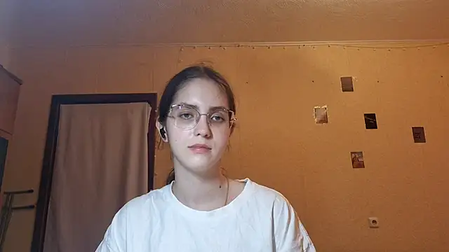 Snapshot of Katelemon chatting on July 2026 02:40:02 PM Katelemon online show from July 2026 02:40:02 PM