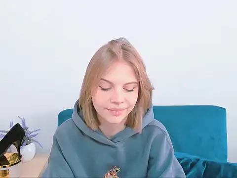 StormiSmooth online show from April 2026 10:02:02 AM