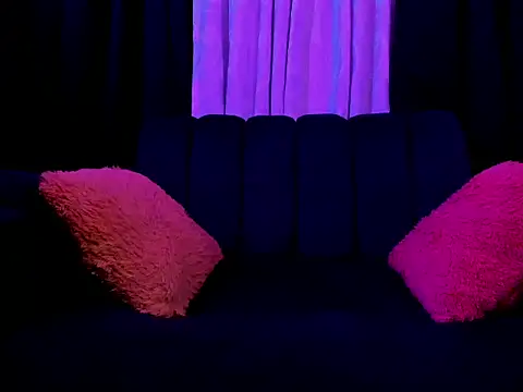 ginebrapurple online show from April 2026 07:58:02 PM