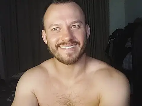 amanteloiro online show from March 2026 01:00:02 AM