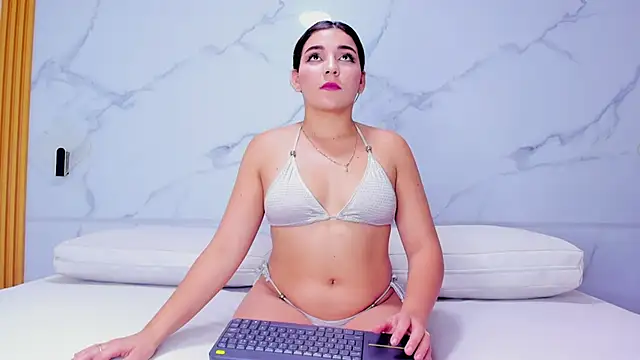 Snapshot of melanie_harl chatting on February 2026 07:12:02 PM melanie harl online show from February 2026 07:12:02 PM