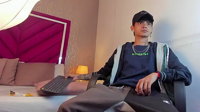 Snapshot of Dominic_Foxx chatting on February 2026 12:37:02 PM Dominic Foxx online show from February 2026 12:37:02 PM