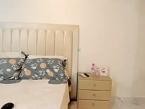 Snapshot of Scarlet_luna1 chatting on February 2026 02:12:02 AM Scarlet luna1 online show from February 2026 02:12:02 AM