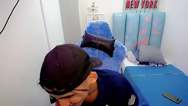 Snapshot of Houston_bby_ chatting on February 2026 07:34:01 PM Houston bby online show from February 2026 07:34:01 PM