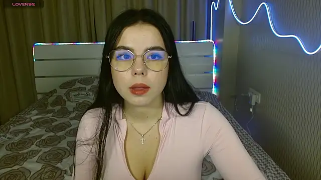 Snapshot of kitttyblush chatting on March 2026 10:34:02 PM kitttyblush online show from March 2026 10:34:02 PM