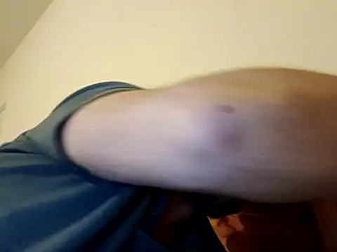 Snapshot of stud2512 chatting on March 2026 10:27:02 PM stud2512 online show from March 2026 10:27:02 PM